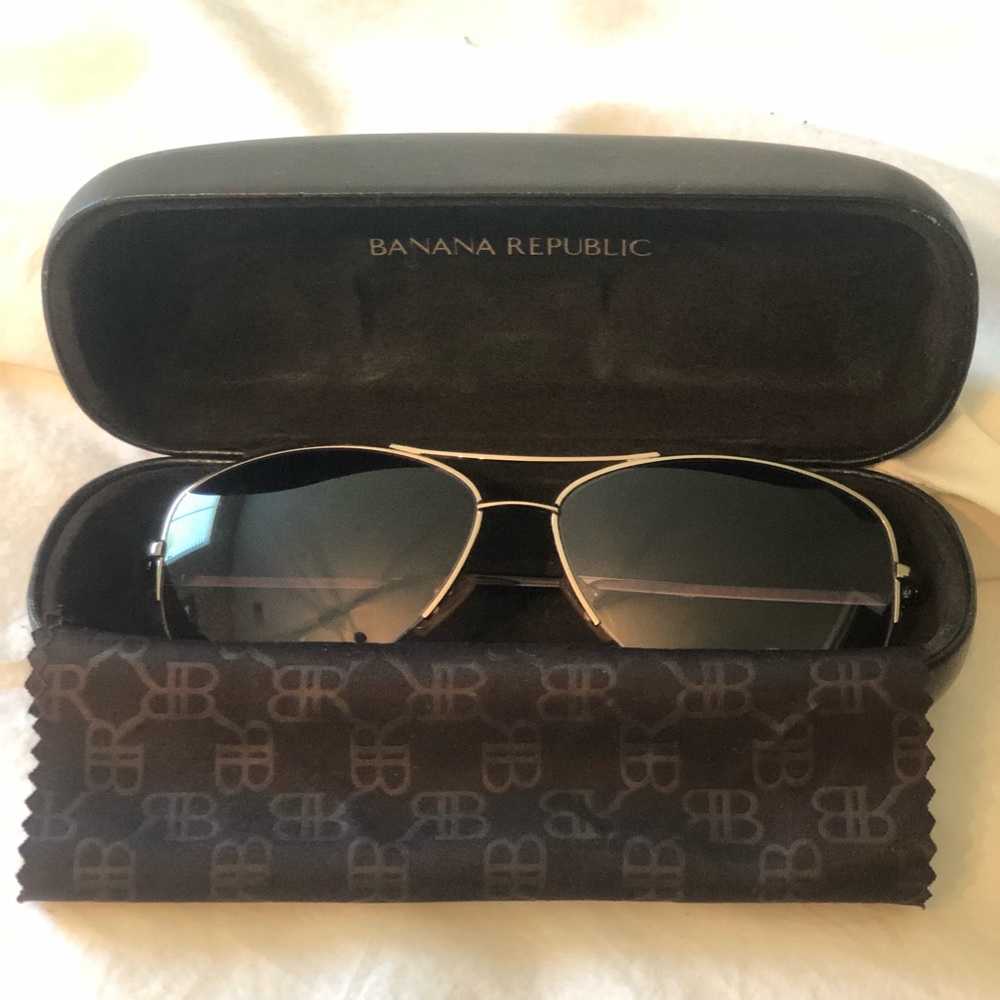 Banana Republic Sunglasses with case